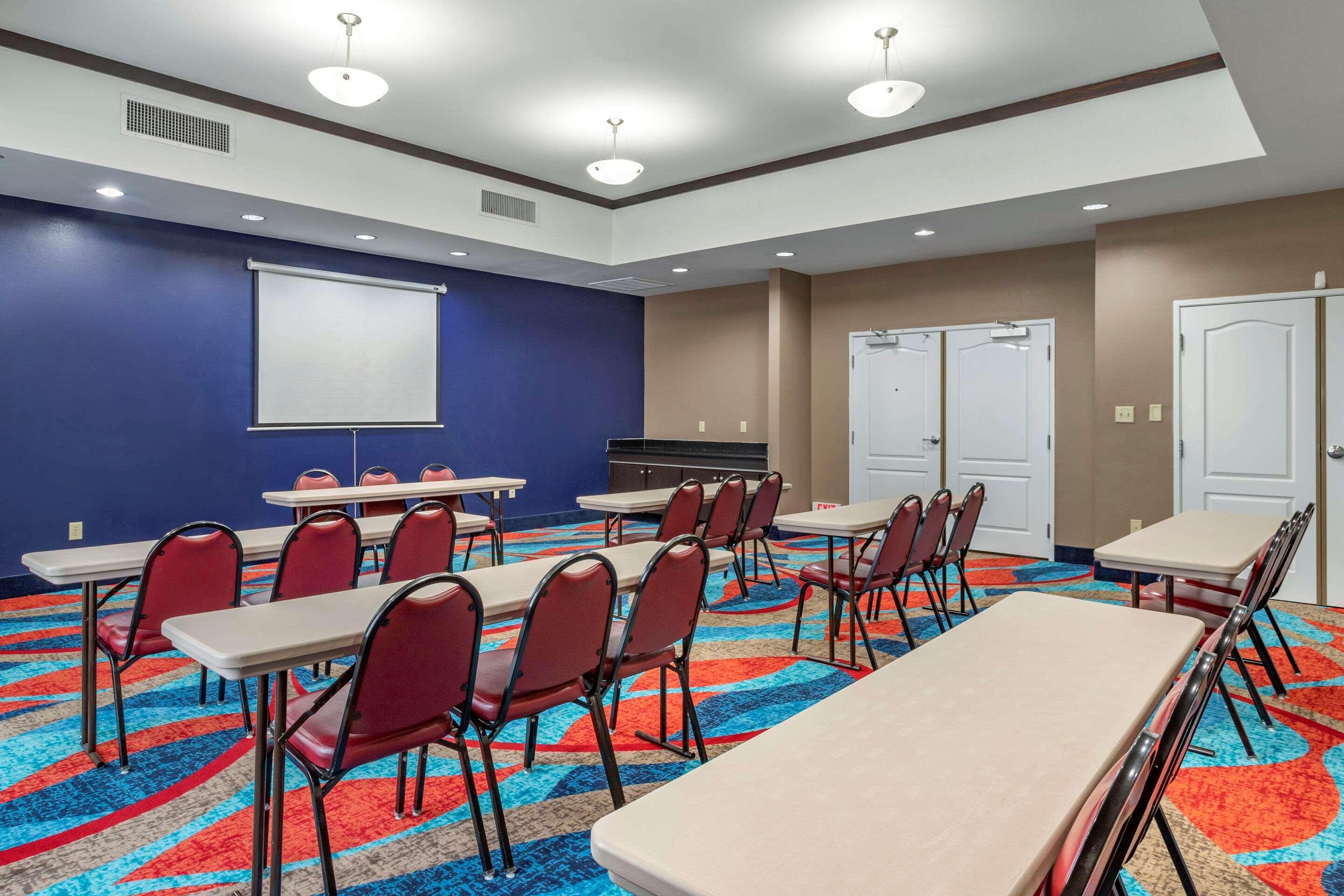 Comfort Inn&Suites Cleveland Eksteriør bilde